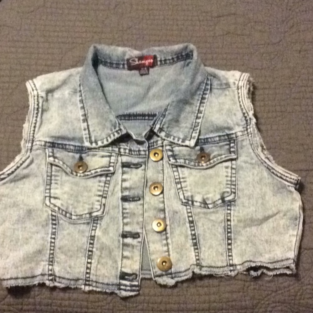 Cropped Vest